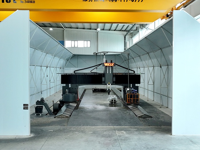 数控龙门加工中心： 加工行程20m*6.5m